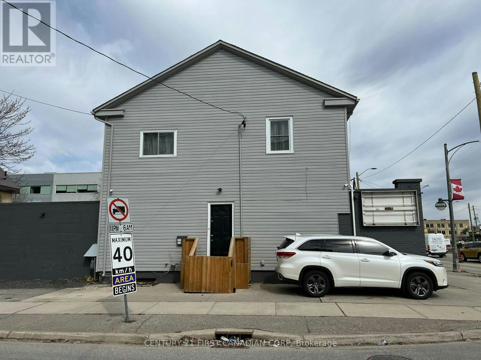 213 Wellington Street, London, ON, N6B 2L2