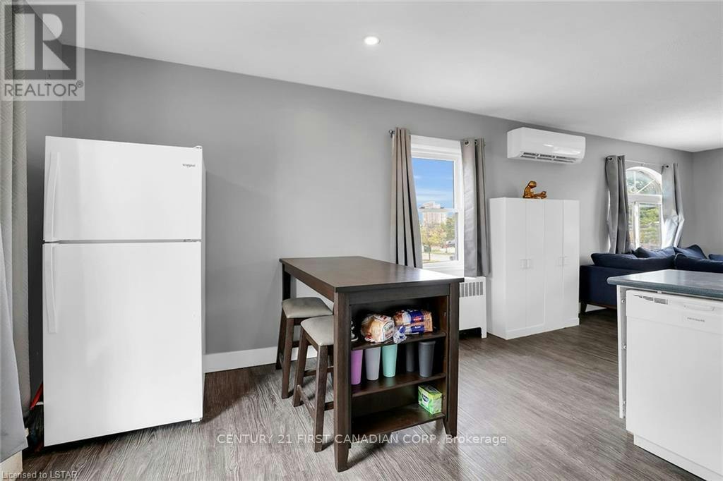 213 Wellington Street, London, ON, N6B 2L2 - 8