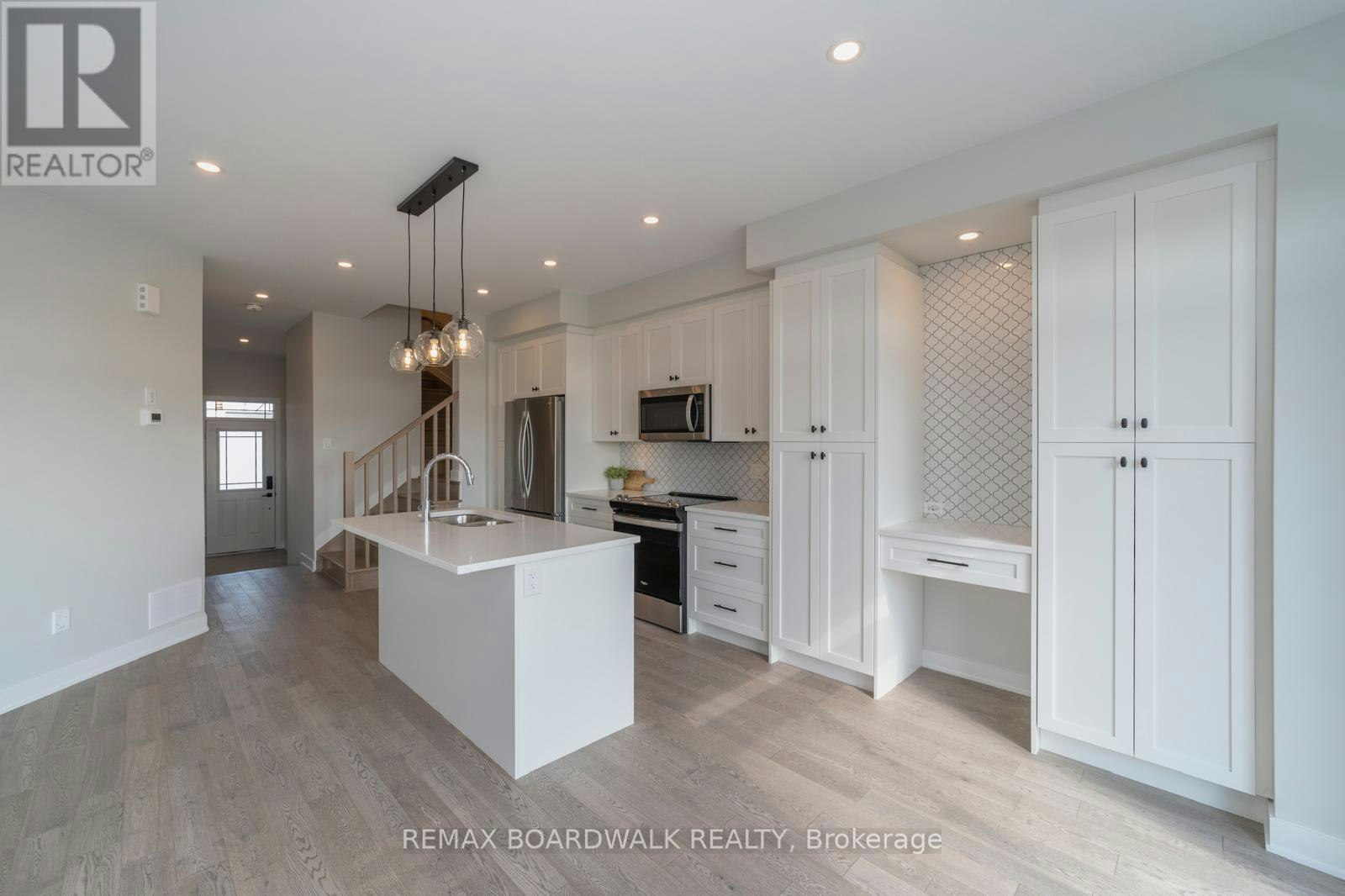 128 Main Halyard Lane, Ottawa, ON, K2J 7B6 - 6