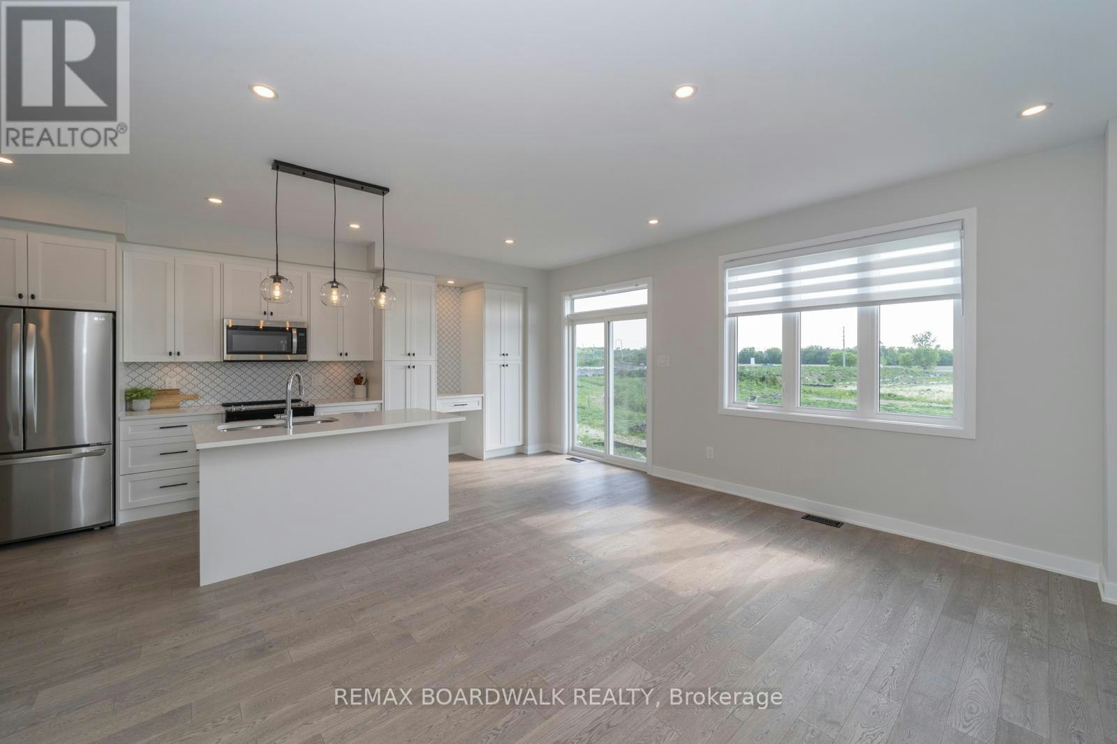 128 Main Halyard Lane, Ottawa, ON, K2J 7B6 - 7