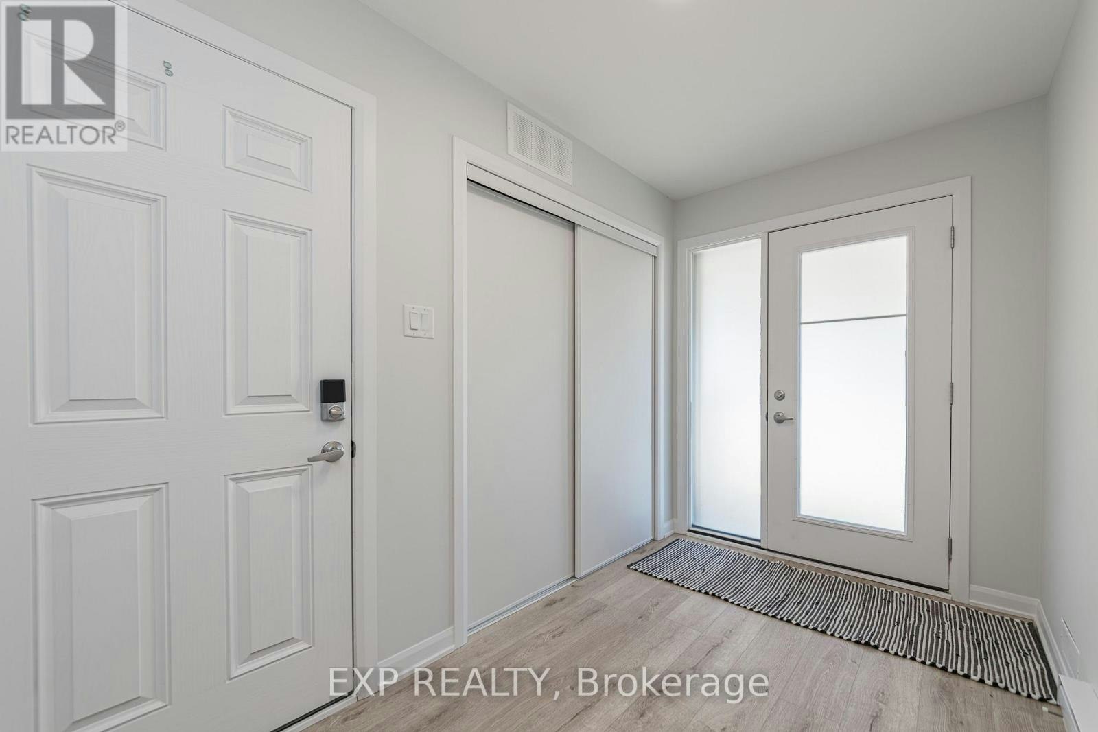 657 Moonglade Crescent, Ottawa, ON, K2J 7N2 - 4