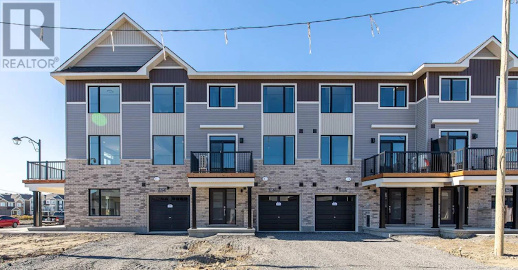 657 Moonglade Crescent, Ottawa, ON, K2J 7N2 - 2