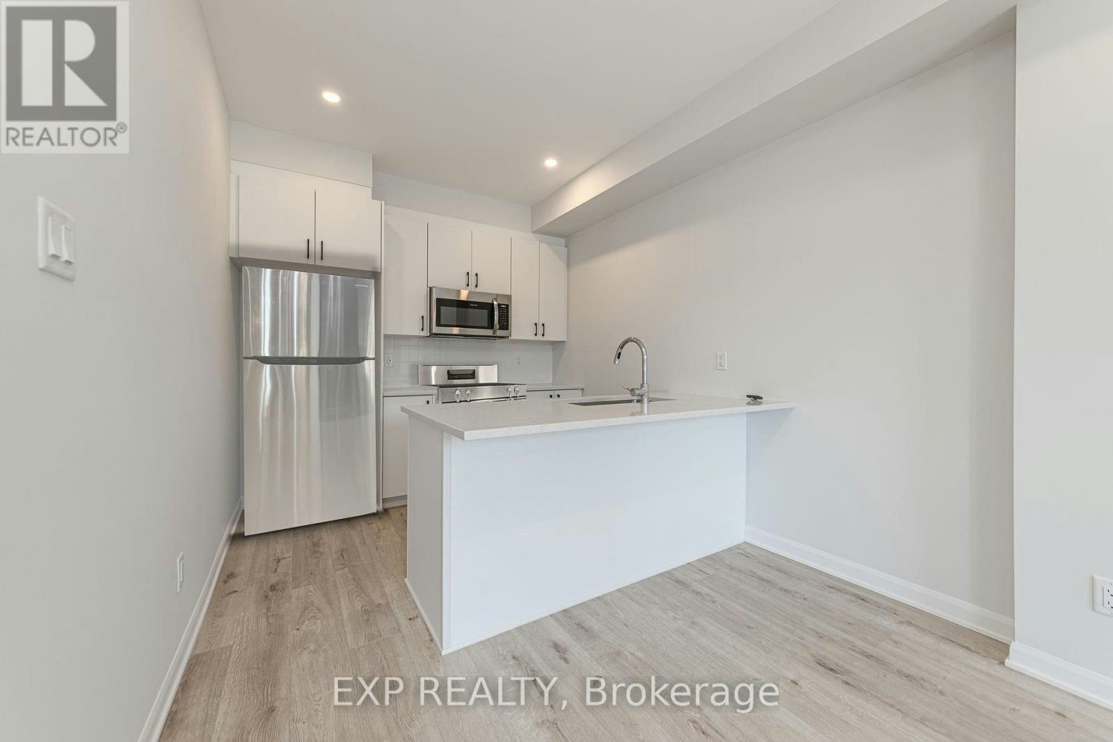 657 Moonglade Crescent, Ottawa, ON, K2J 7N2 - 8
