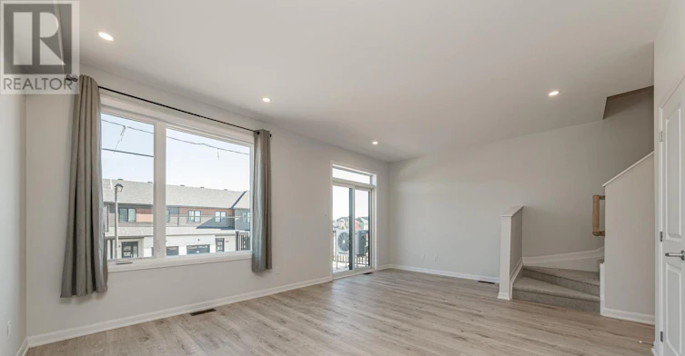 657 Moonglade Crescent, Ottawa, ON, K2J 7N2 - 11