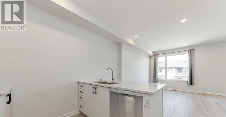 657 Moonglade Crescent, Ottawa, ON, K2J 7N2 - 9