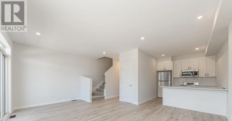 657 Moonglade Crescent, Ottawa, ON, K2J 7N2 - 6