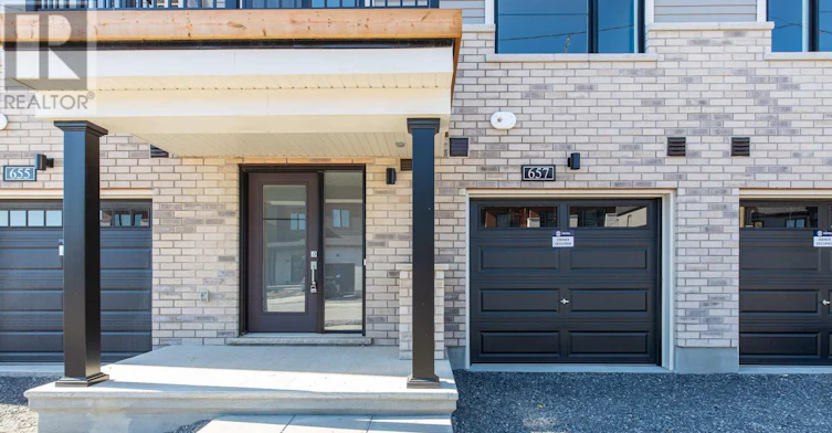 657 Moonglade Crescent, Ottawa, ON, K2J 7N2 - 3