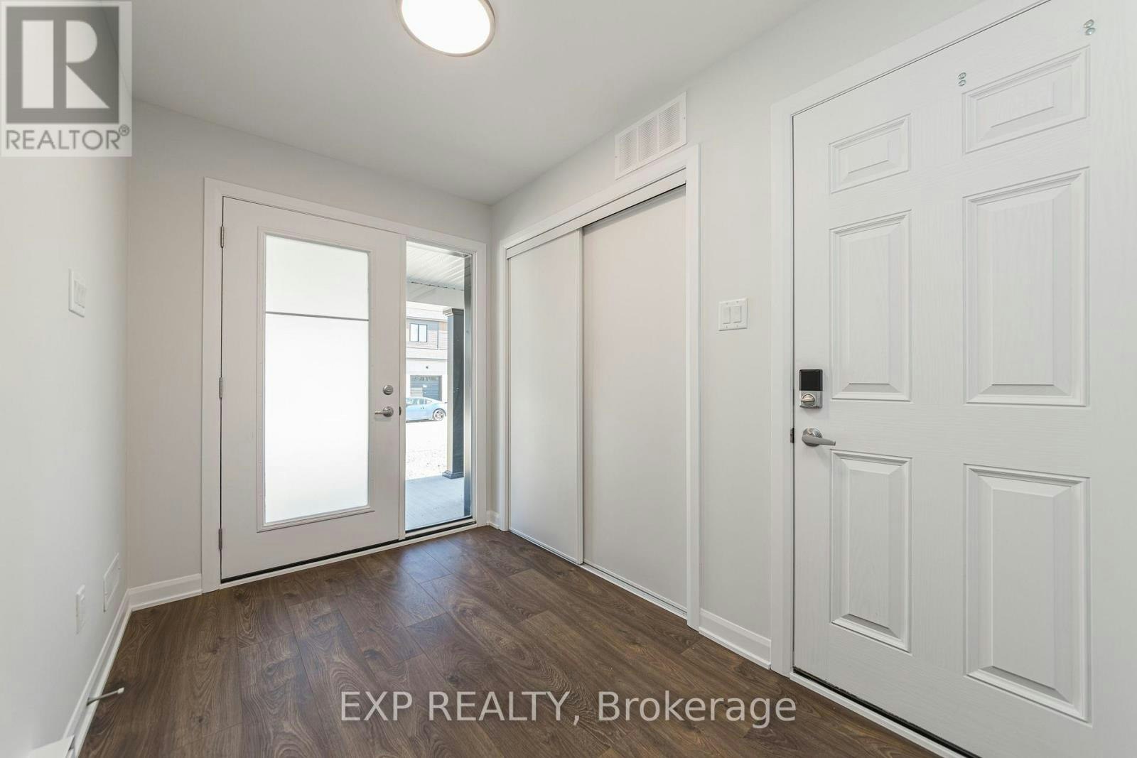 659 Moonglade Crescent, Ottawa, ON, K2J 7N2 - 4