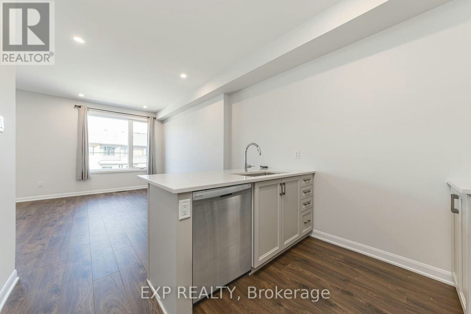 659 Moonglade Crescent, Ottawa, ON, K2J 7N2 - 9
