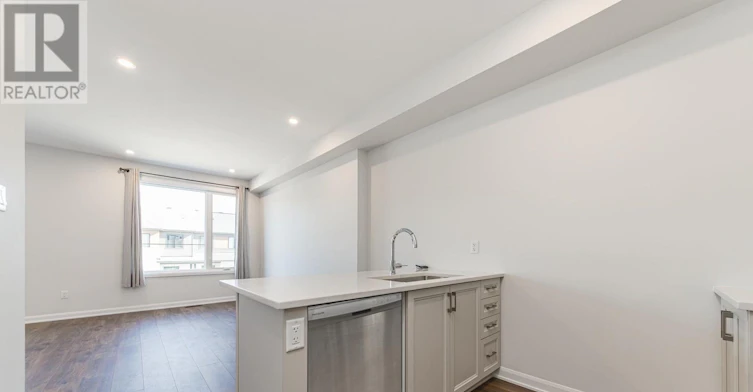 659 Moonglade Crescent, Ottawa, ON, K2J 7N2 - 9