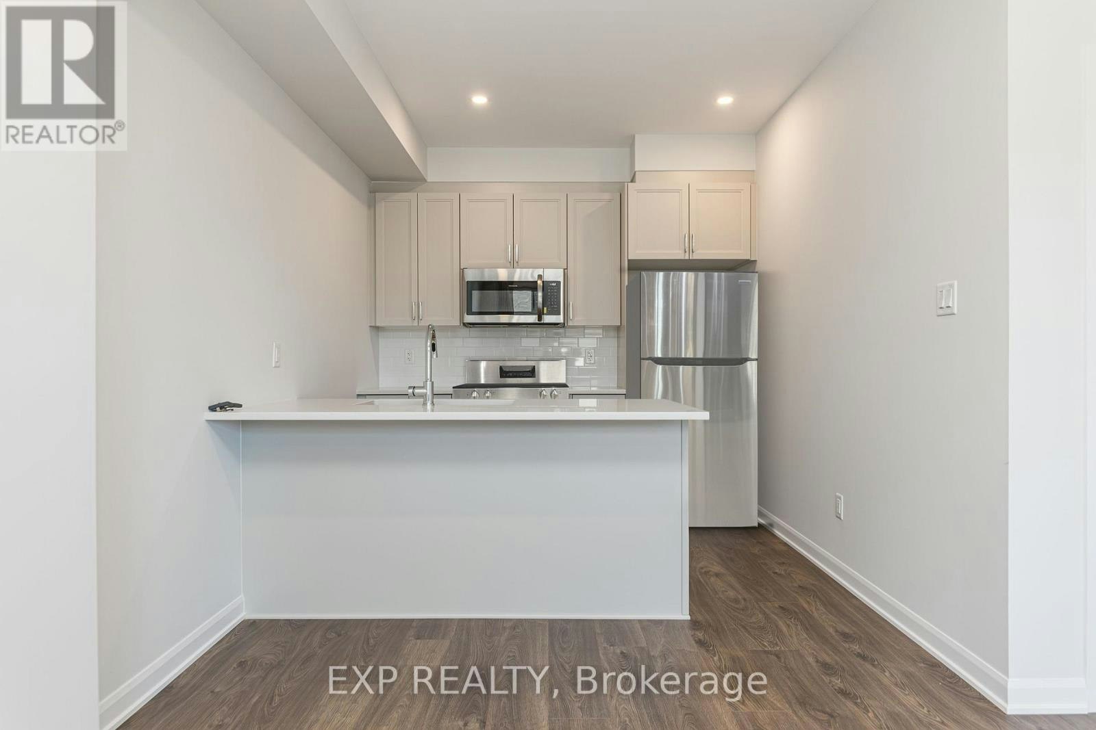 659 Moonglade Crescent, Ottawa, ON, K2J 7N2 - 7