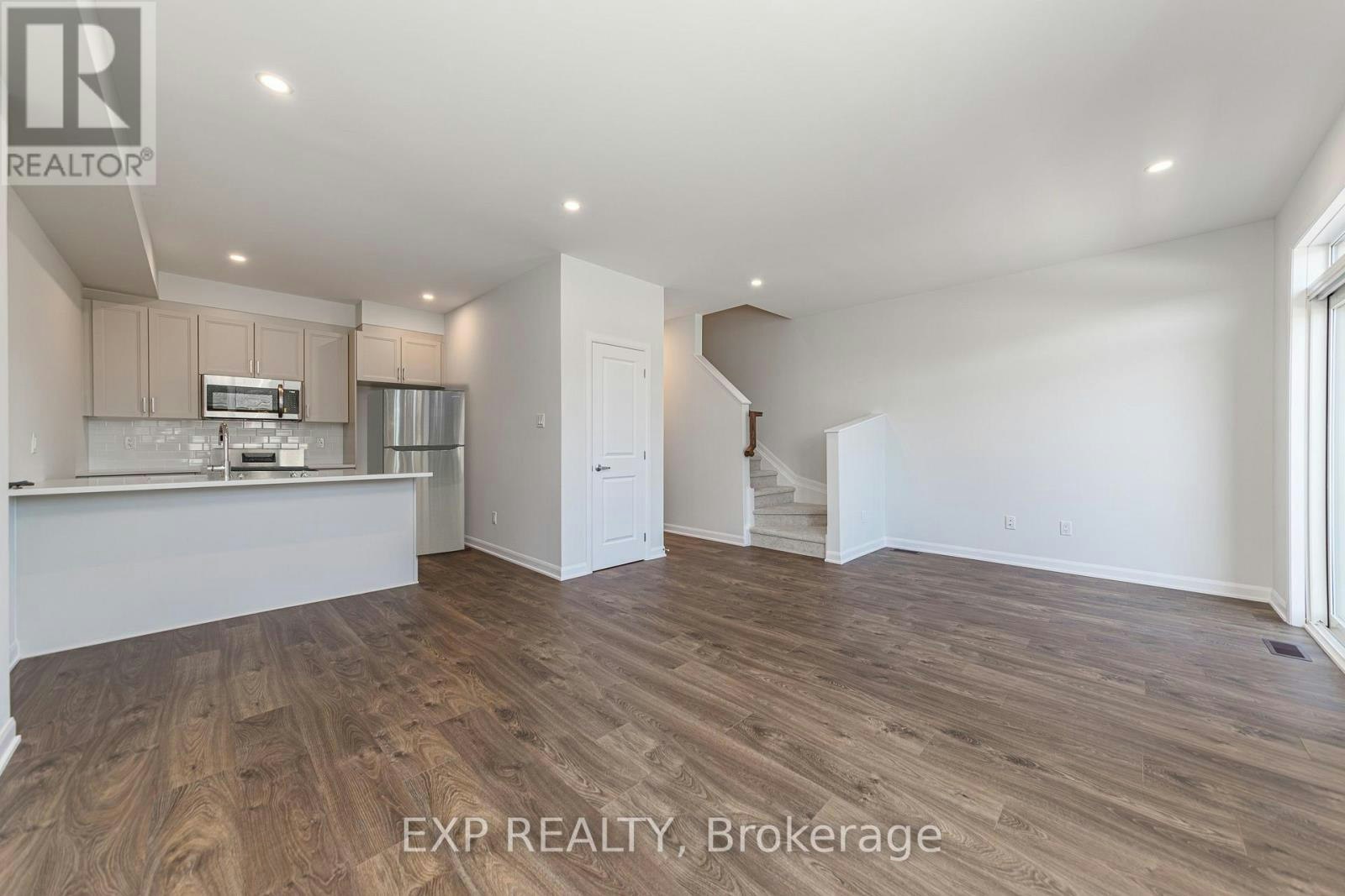 659 Moonglade Crescent, Ottawa, ON, K2J 7N2 - 6
