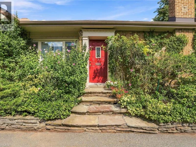 313 Shore Boulevard NORTH - 2