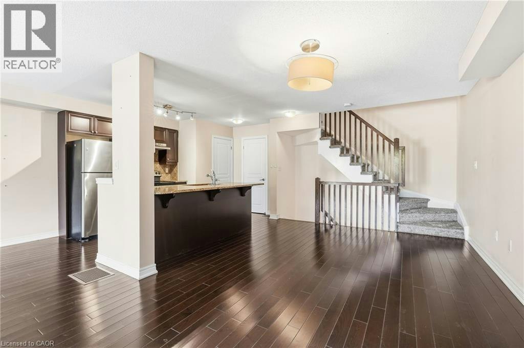 10-362 Plains Road E, Burlington, ON, L7T 0A4 - 10
