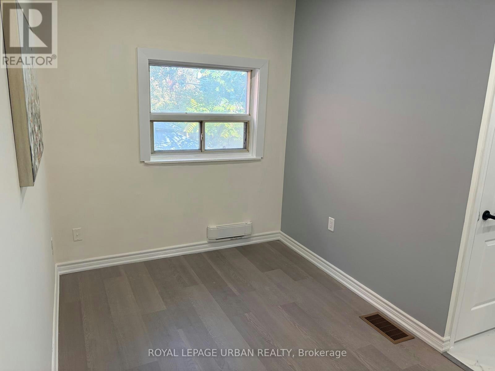 203-765 Pape Avenue, Toronto, ON, M4K 3T2 - 5