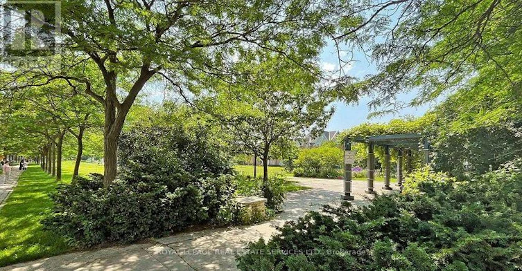 1005-4 Elsinore Path, Toronto, ON, M8V 4G7 - 32