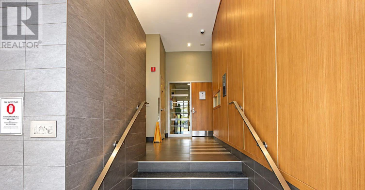 1005-4 Elsinore Path, Toronto, ON, M8V 4G7 - 3