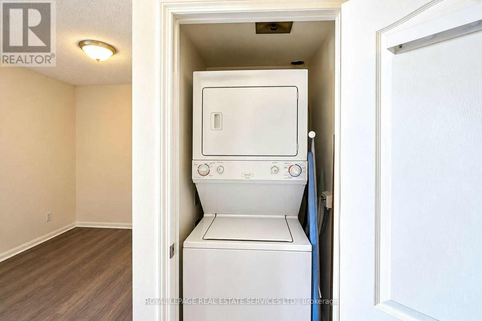 1005-4 Elsinore Path, Toronto, ON, M8V 4G7 - 22