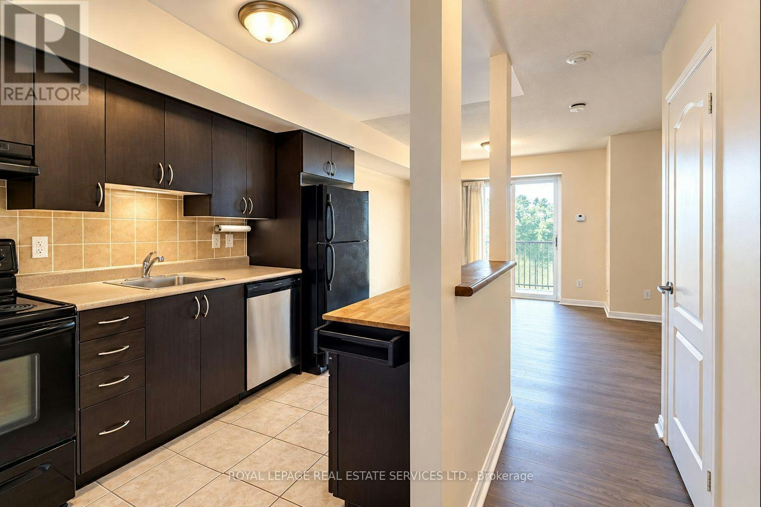 1005-4 Elsinore Path, Toronto, ON, M8V 4G7 - 13