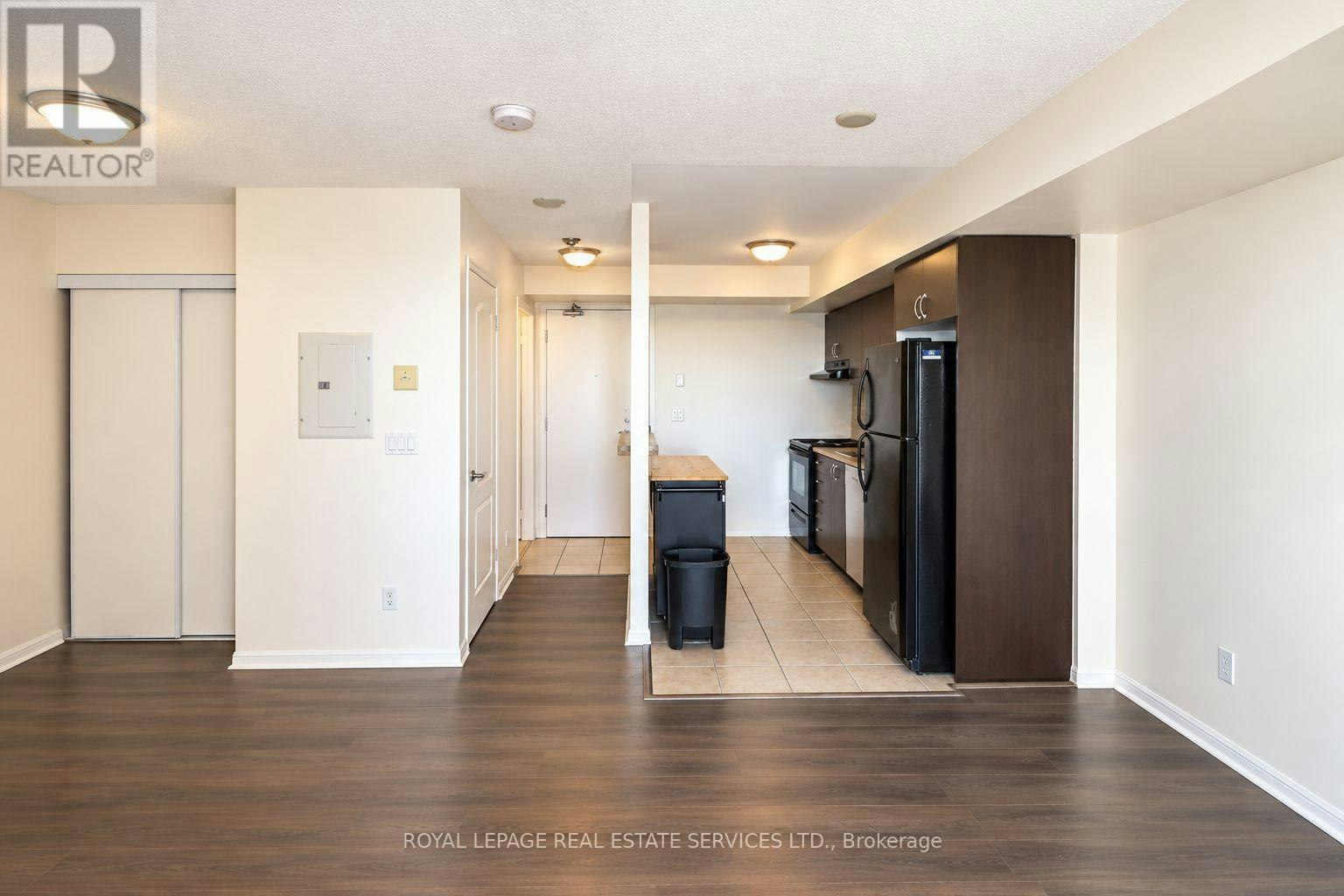 1005-4 Elsinore Path, Toronto, ON, M8V 4G7 - 19