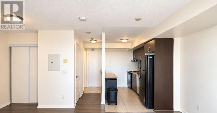1005-4 Elsinore Path, Toronto, ON, M8V 4G7 - 19