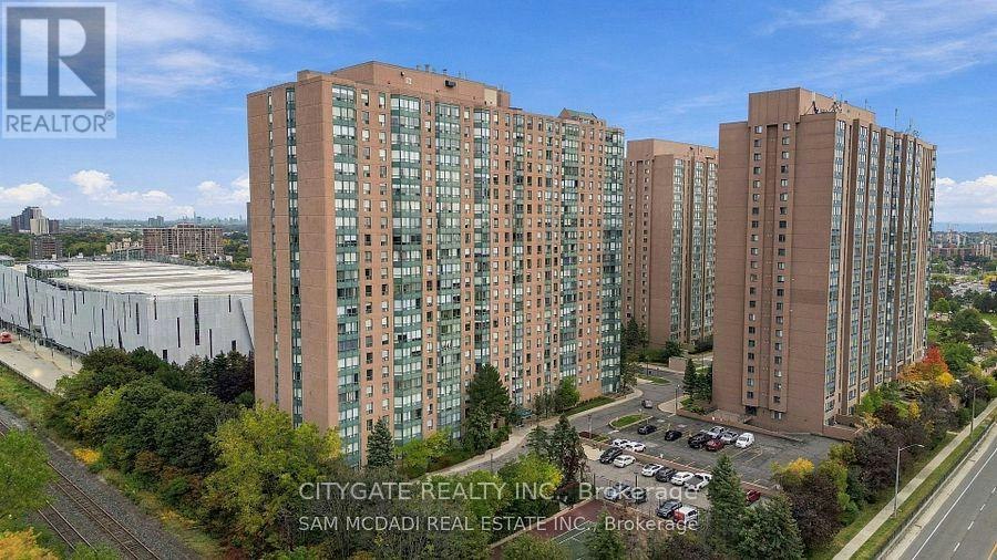1111-135 Hillcrest Avenue, Mississauga, ON, L5B 4B1