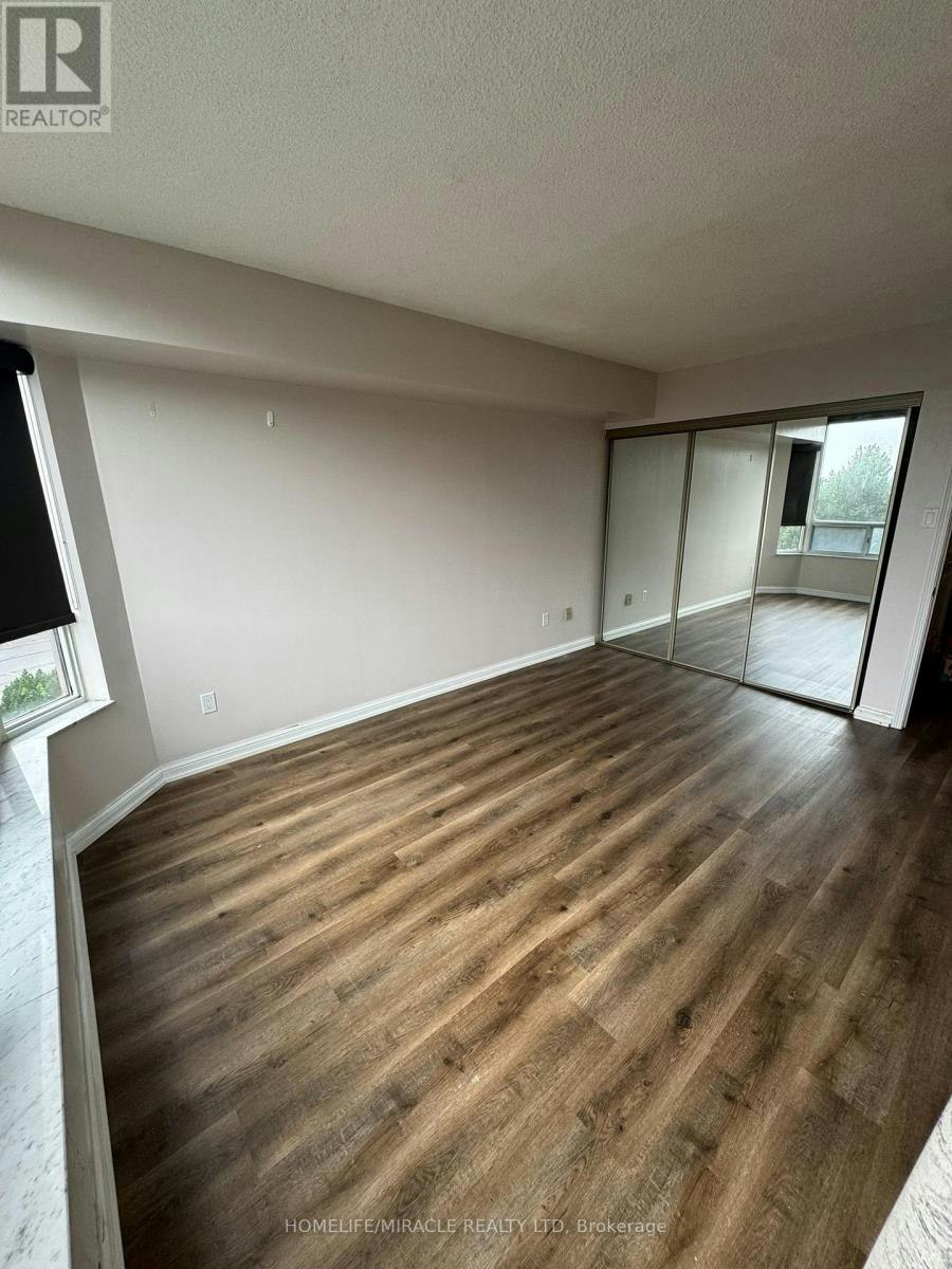406-24 Hanover Road, Brampton, ON, L6S 5K8