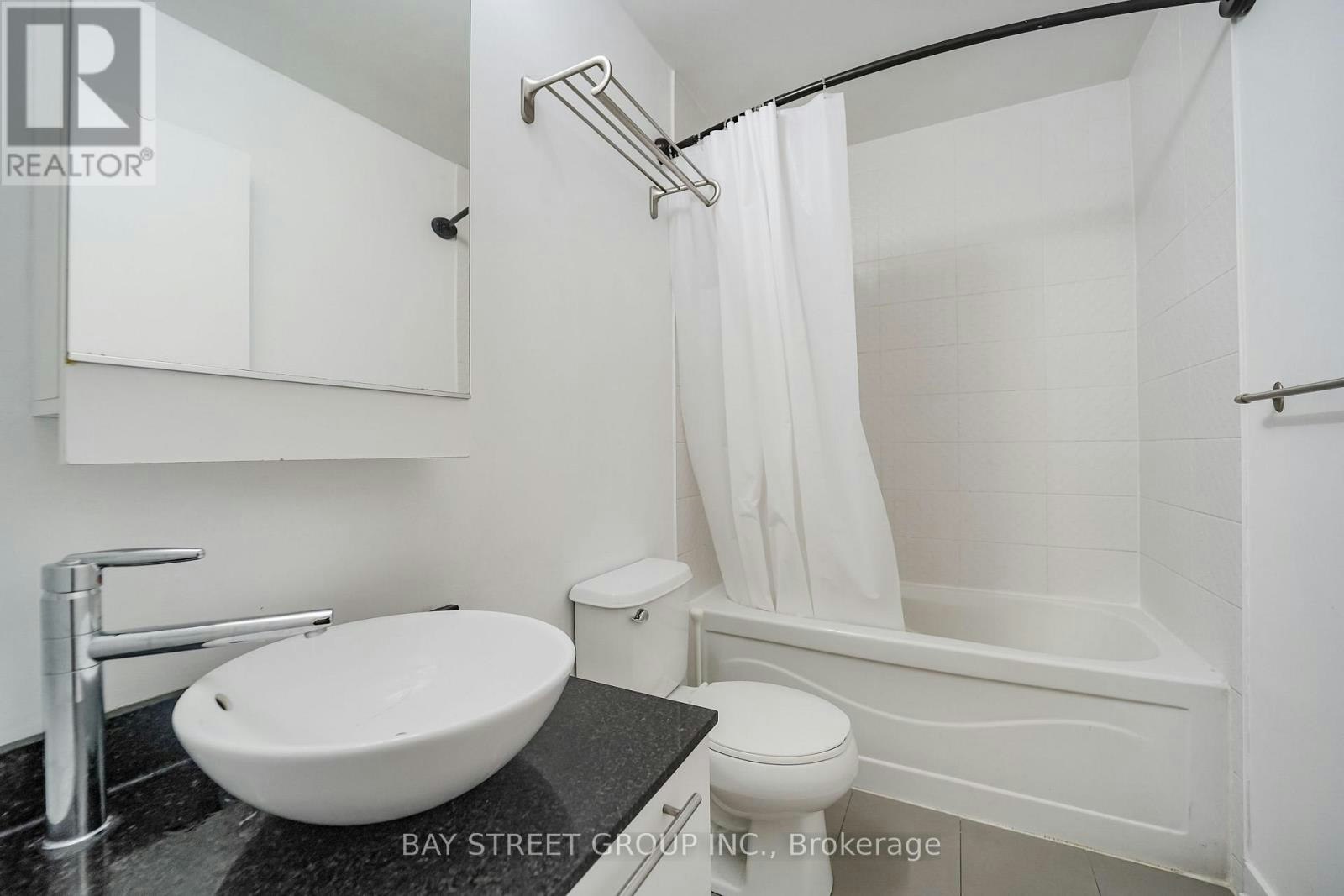 2005-500 Sherbourne Street, Toronto, ON, M4X 1L1 - 4