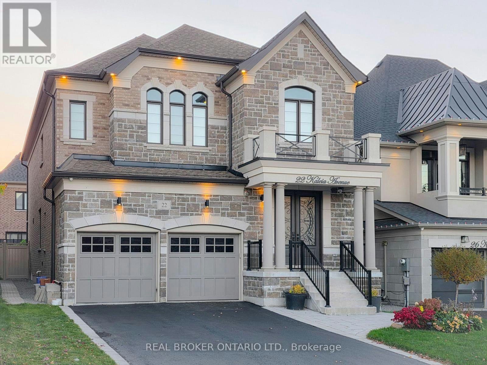 22 Kaleia Avenue, Aurora, ON, L4G 3X4