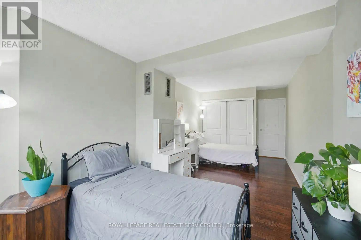 306-8 Lisa Street, Brampton, ON, L6T 4S6 - 27