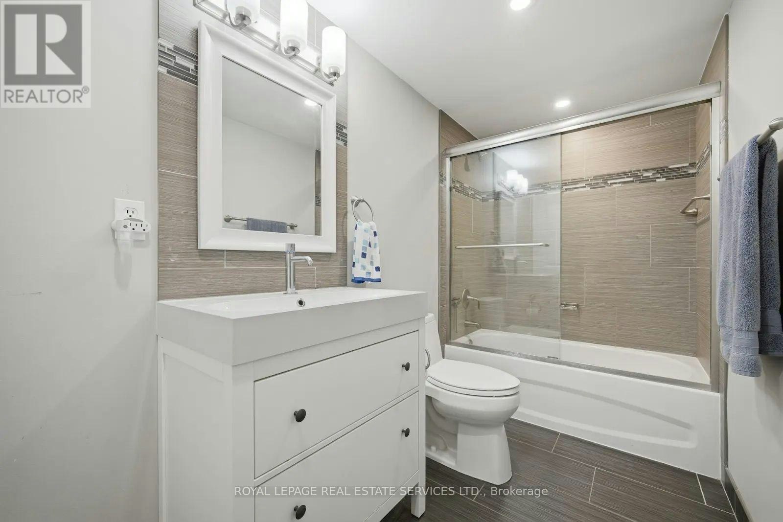306-8 Lisa Street, Brampton, ON, L6T 4S6 - 29