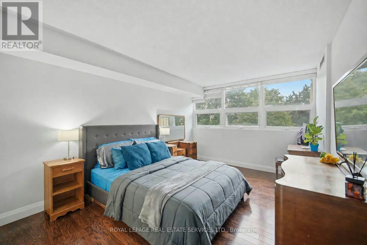 306-8 Lisa Street, Brampton, ON, L6T 4S6 - 17
