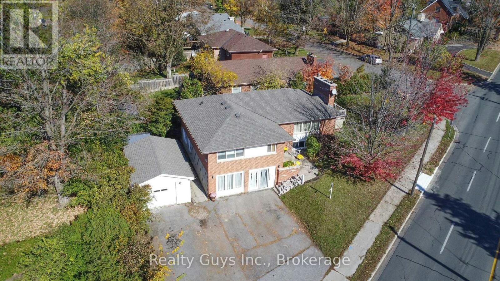 734 Sherbrooke Street, Peterborough, ON, K9J 2P9