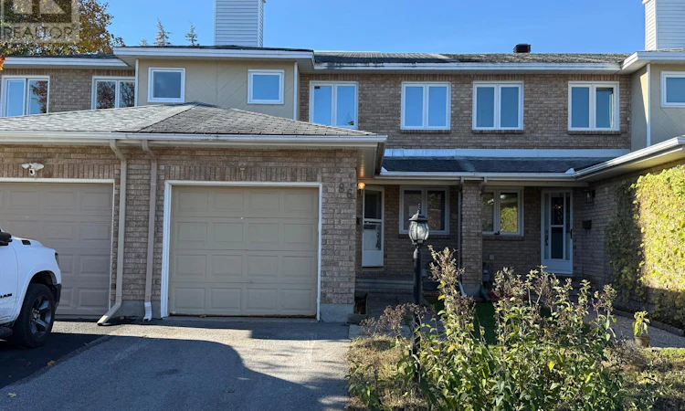 86 Hummingbird Crescent