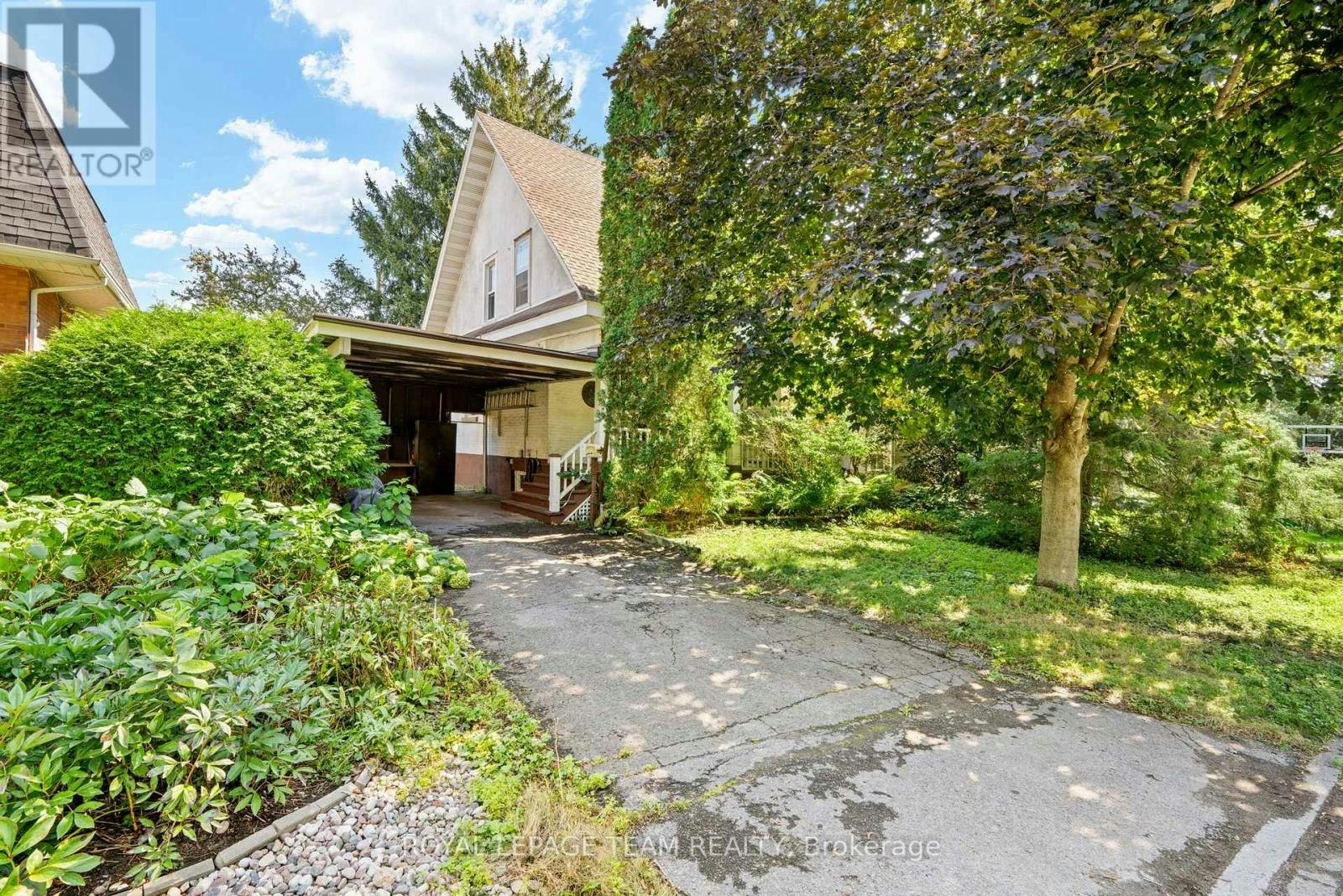 479 Fraser Avenue, Ottawa, ON, K2A 2R1