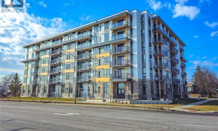 112-101 Golden Eagle Road