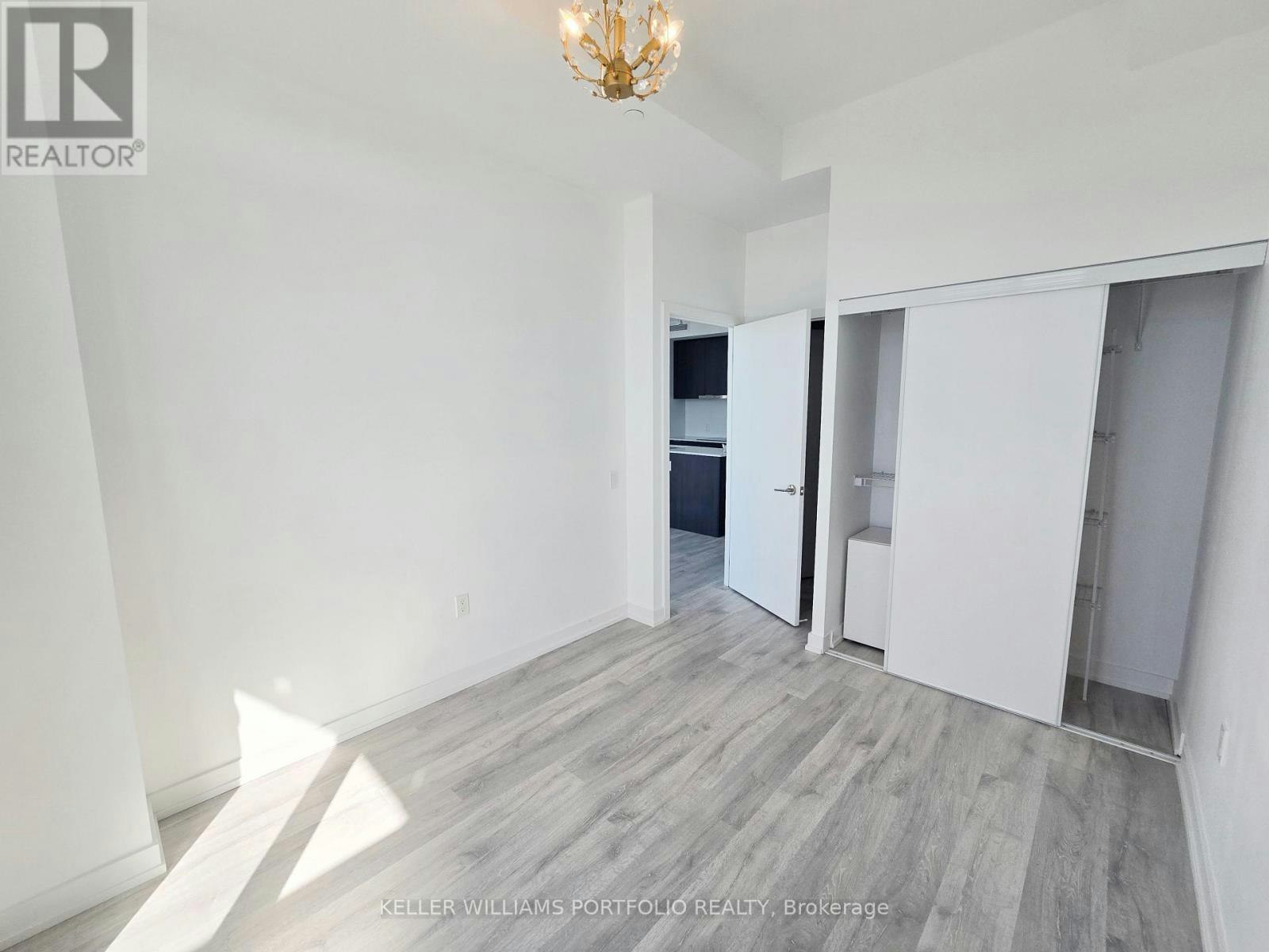 3408 Furnished 8 Olympic Garden Drive, Toronto, ON, M2M 0B9 - 21