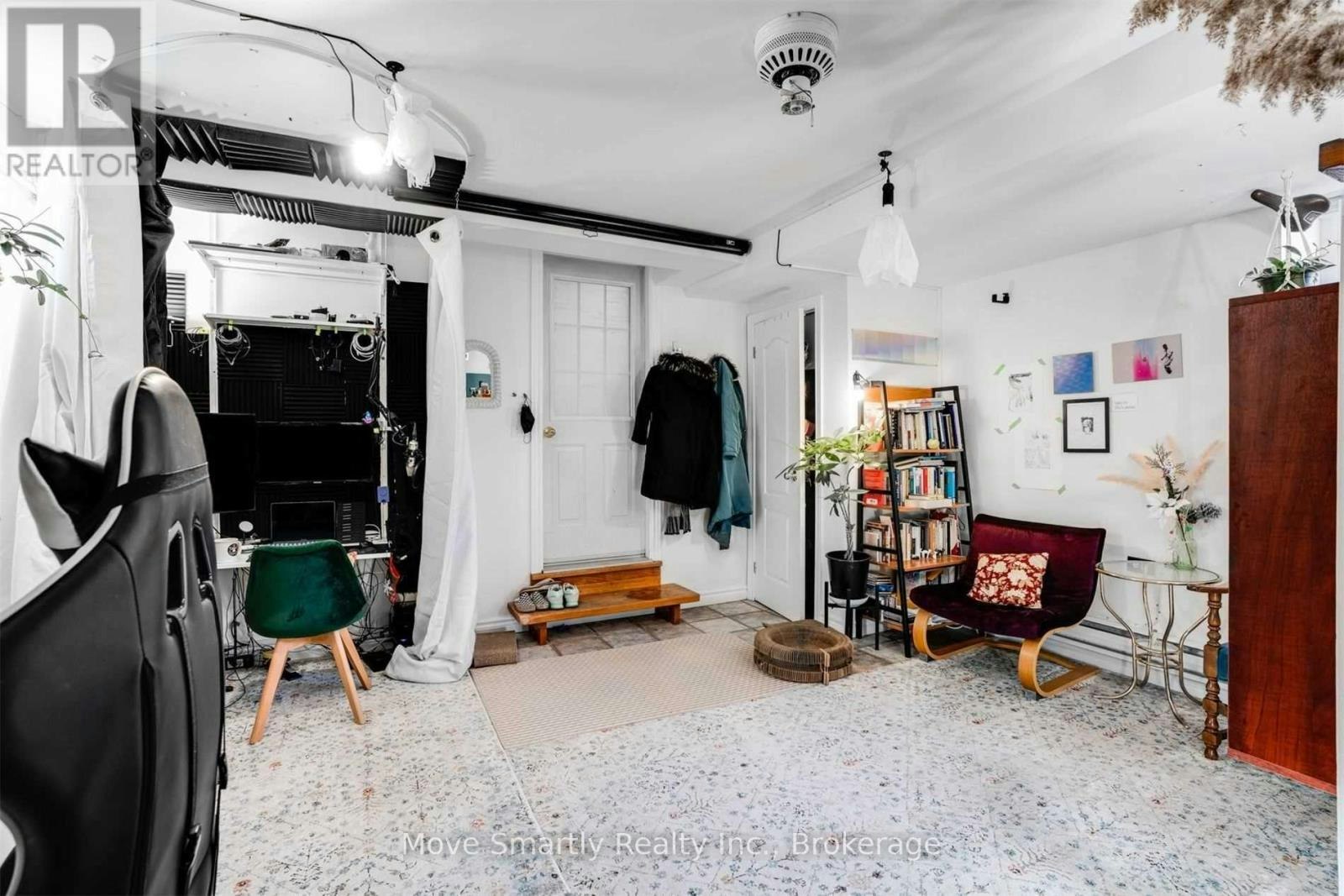 BASEMENT-11B Wanda Road, Toronto, ON, M6P 1C4 - 3