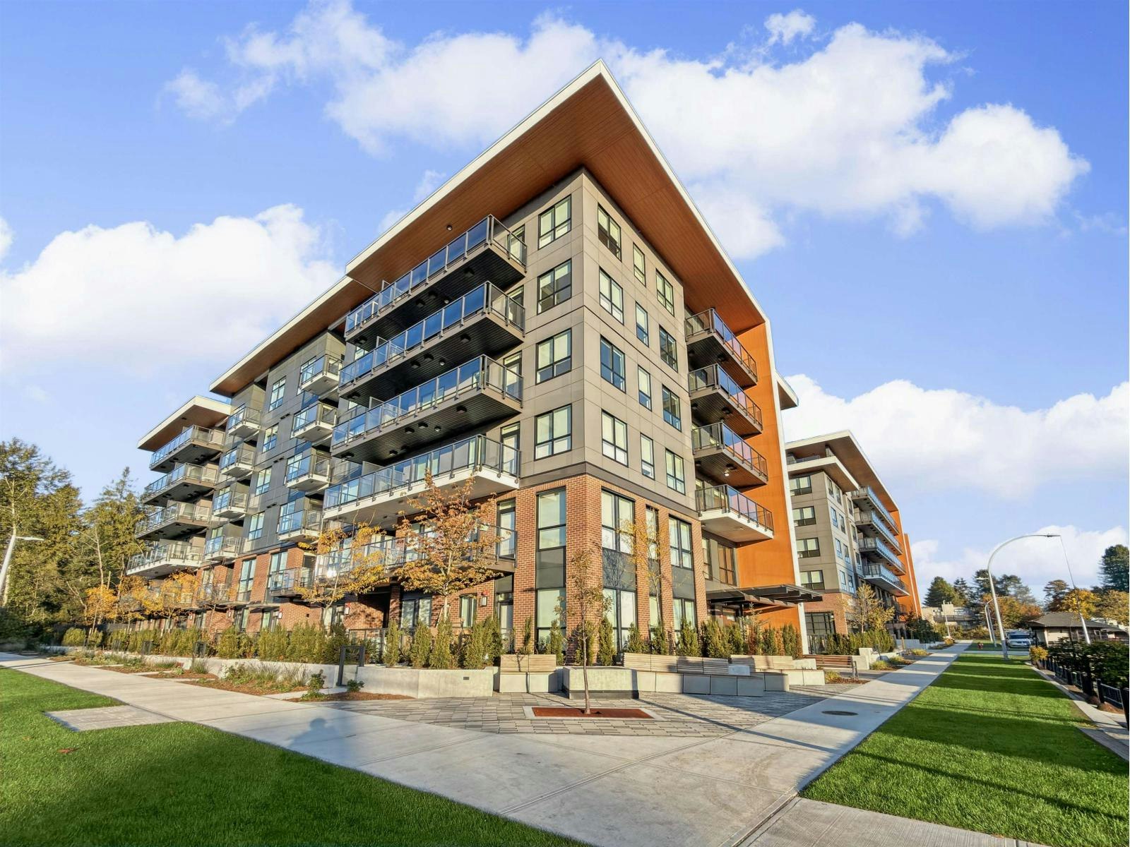 105-10405 147 Street, Surrey, BC, V3R 0J5