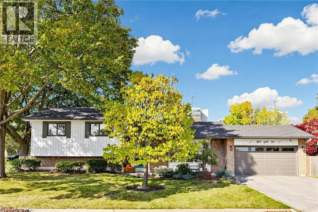 341 Lynnwood Drive, Oakville, ON, L6H 1M7