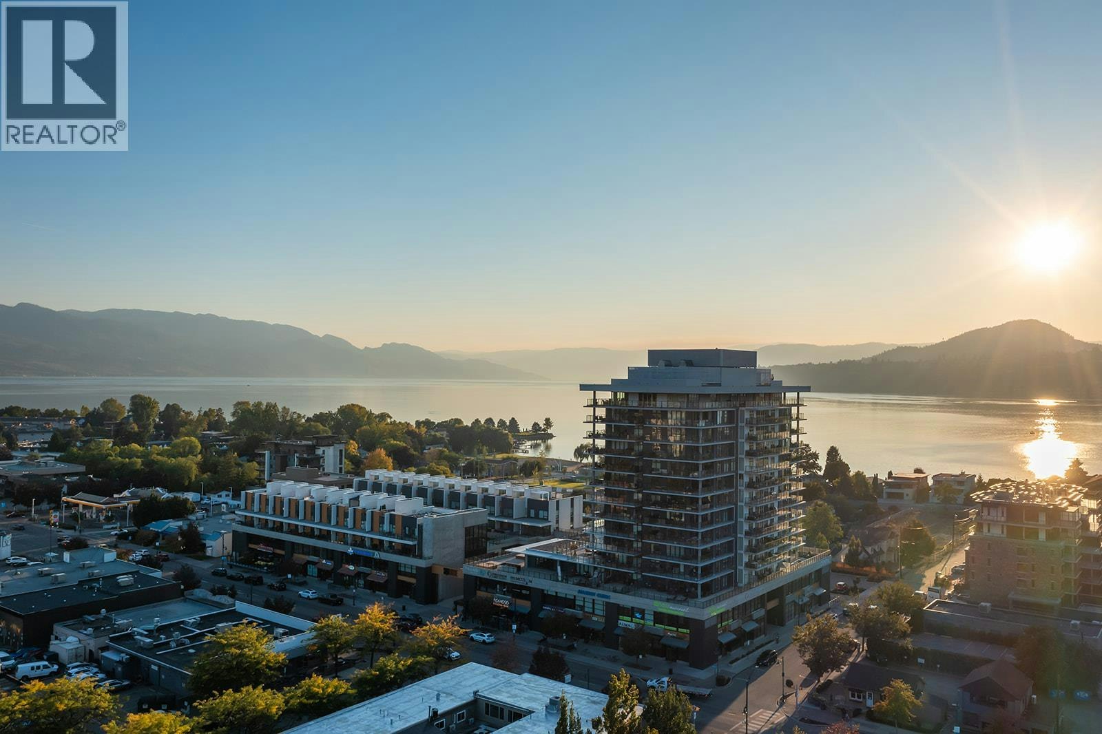 303-3030 Pandosy Street, Kelowna, BC, V1Y 0C4