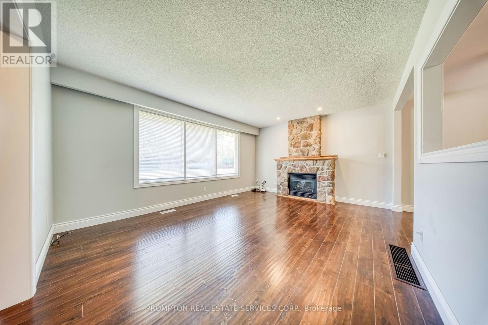 19786 Yonge Street, East Gwillimbury, ON, L9N 1A9 - 4
