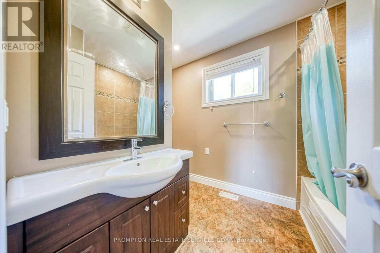 19786 Yonge Street, East Gwillimbury, ON, L9N 1A9 - 20
