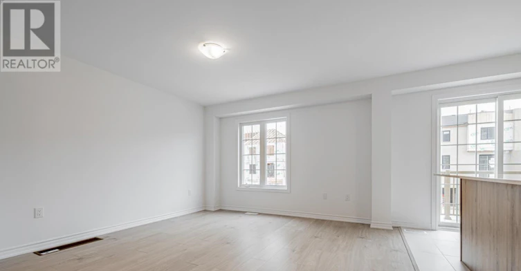 13 Silo Mews, Barrie, ON, L9J 0C2 - 5