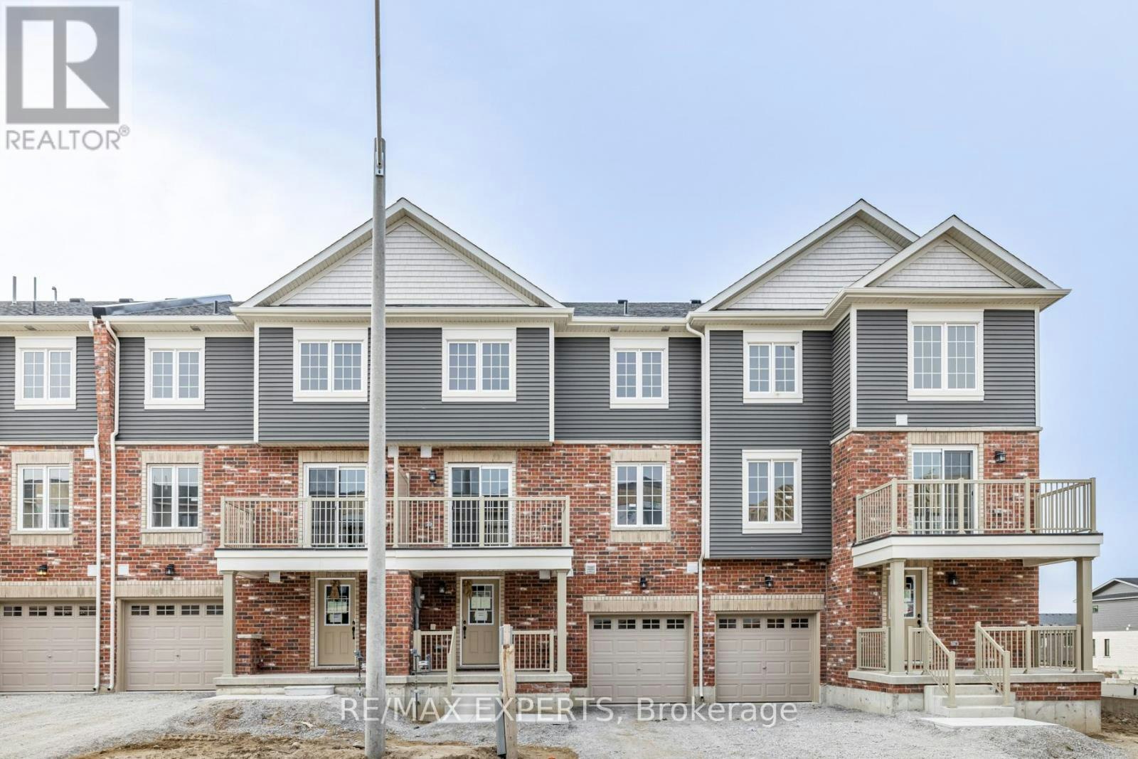 13 Silo Mews, Barrie, ON, L9J 0C2 - 2
