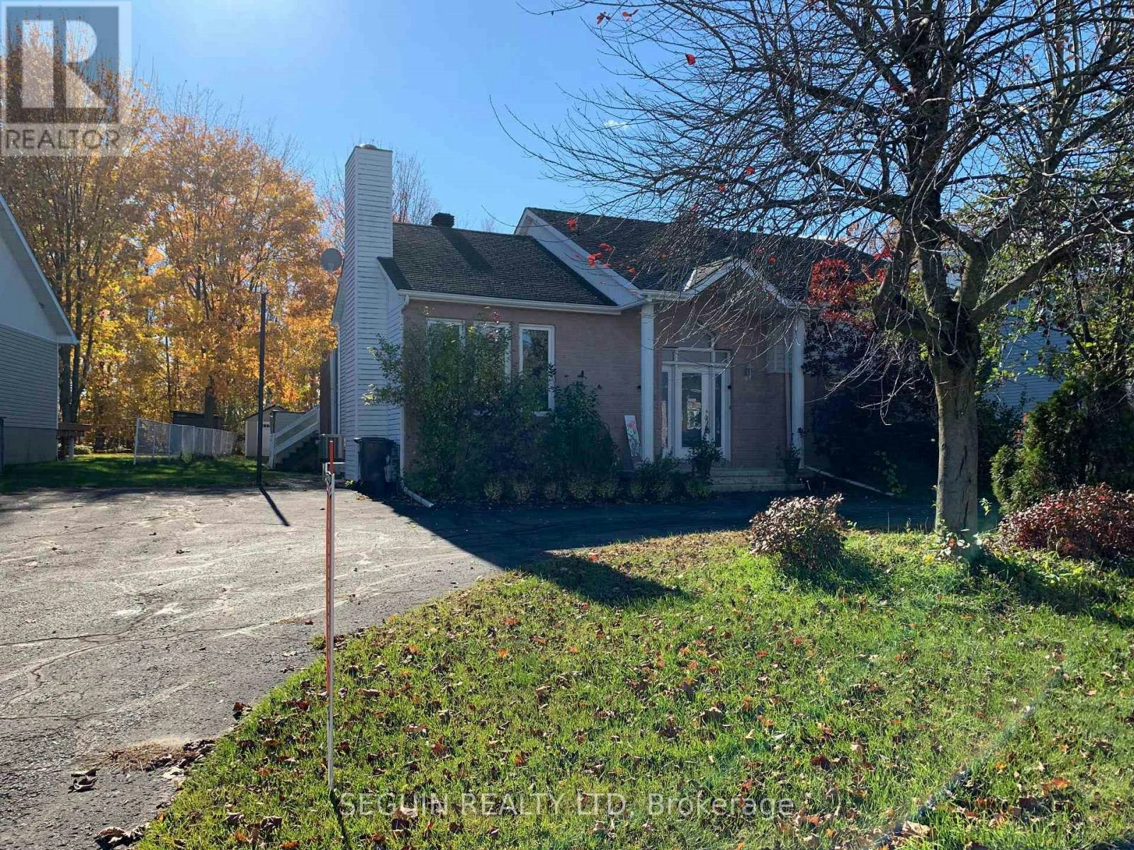 650 Berthiaume Street, Hawkesbury, ON, K6A 3M1