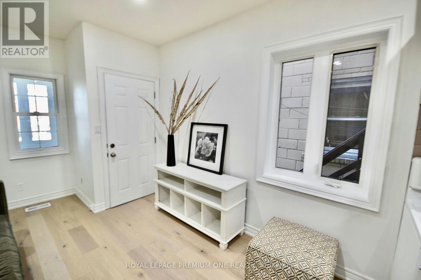 B-312 Rustic Road, Toronto, ON, M6L 1W5 - 4