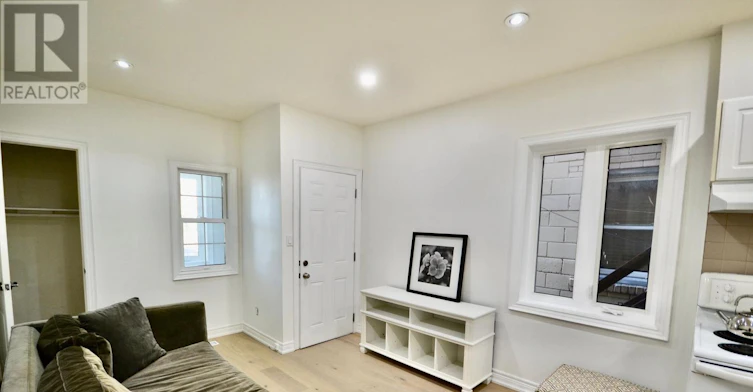 B-312 Rustic Road, Toronto, ON, M6L 1W5 - 3