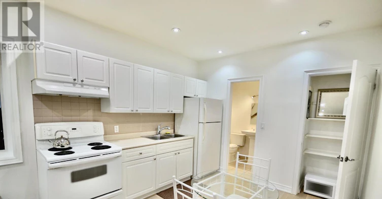 B-312 Rustic Road, Toronto, ON, M6L 1W5 - 8