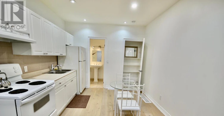 B-312 Rustic Road, Toronto, ON, M6L 1W5 - 9